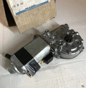 GM 3 Door Window Motor New LH 90139527