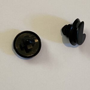 Astra GTE rear side panel clips x2